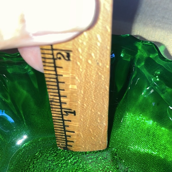 Vtg. green rd/swirl design bowl & leaf shaped bowl. Size in pics. $18 - Picture 7 of 8